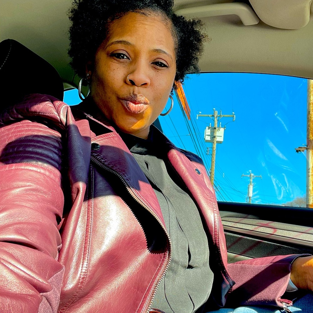 Meet your Posher, Sonya